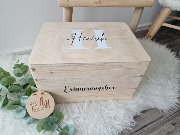 Personalisierte Erinnerungsbox aus Holz – Bild 7