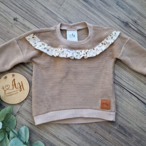 Sweater mit Rüschen