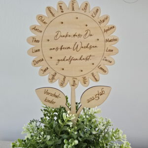 Abschiedsblume aus Holz personalisiert | Geschenk für Erzieherin oder Lehrerin | Kindergarten- & Schulabschied | Holzblume mit Kindernamen